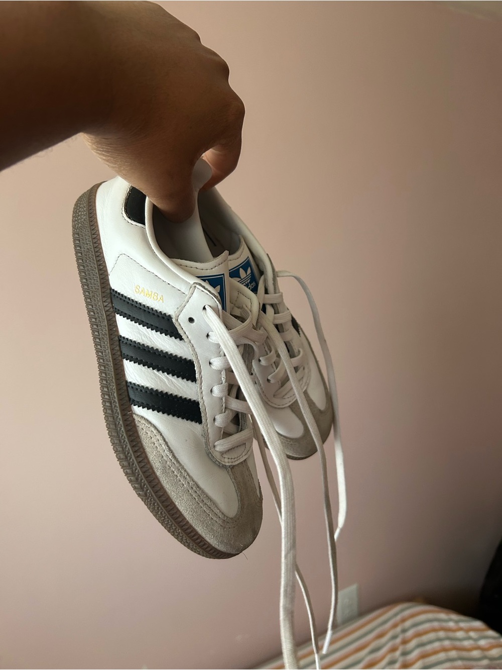 adidas Kids White Black Blue Trefoil Low-Top Sneakers - Picture 3 of 4